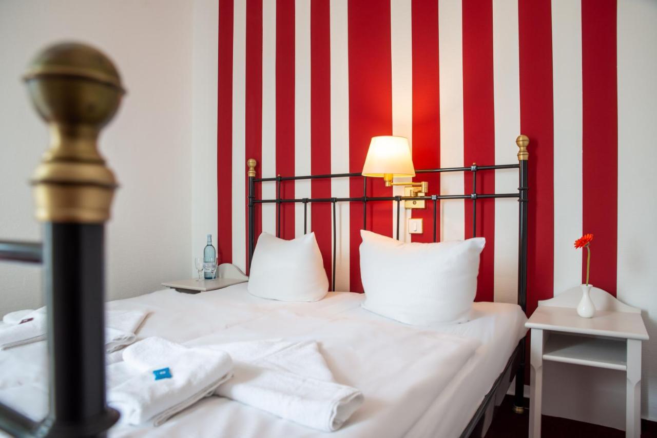 Meeressterne Hotel Weisses Schloss 제바트헤링스도르프 외부 사진