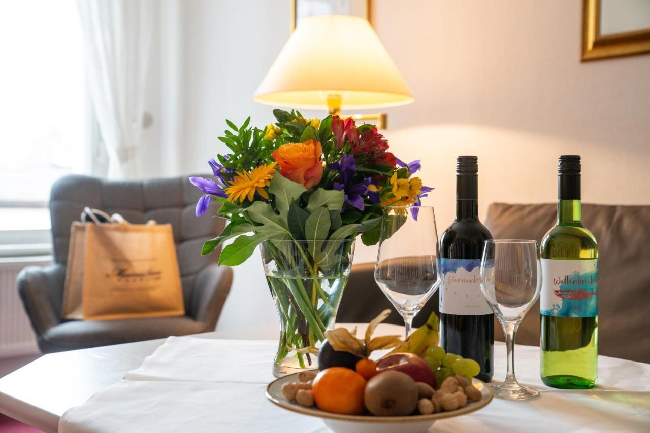 Meeressterne Hotel Weisses Schloss 제바트헤링스도르프 외부 사진