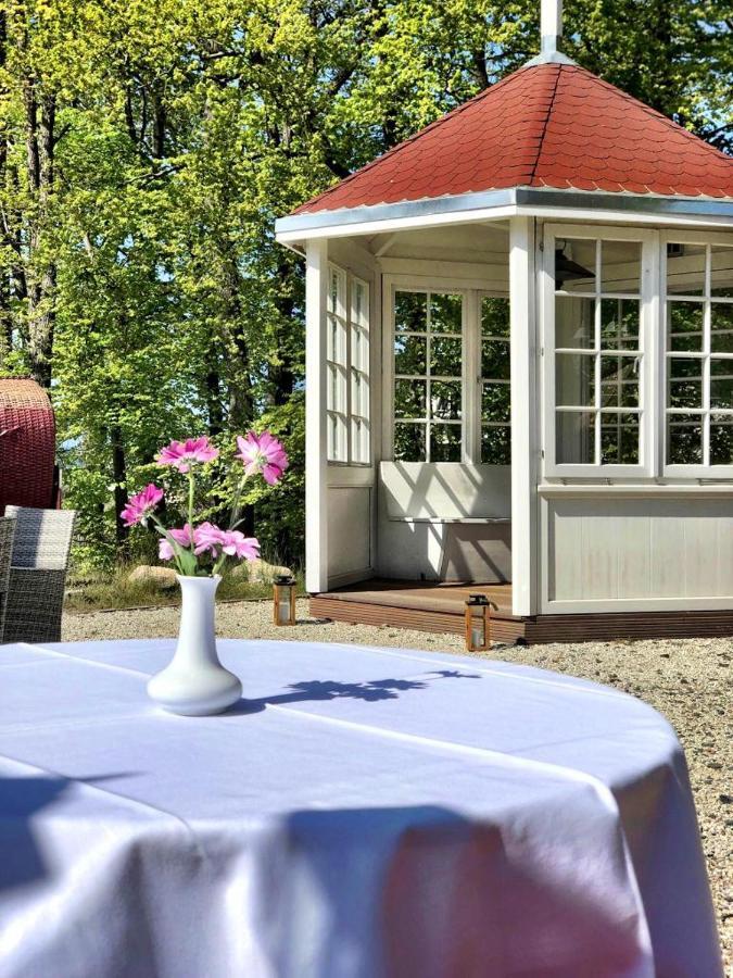 Meeressterne Hotel Weisses Schloss 제바트헤링스도르프 외부 사진