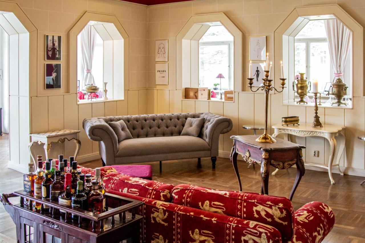 Meeressterne Hotel Weisses Schloss 제바트헤링스도르프 외부 사진