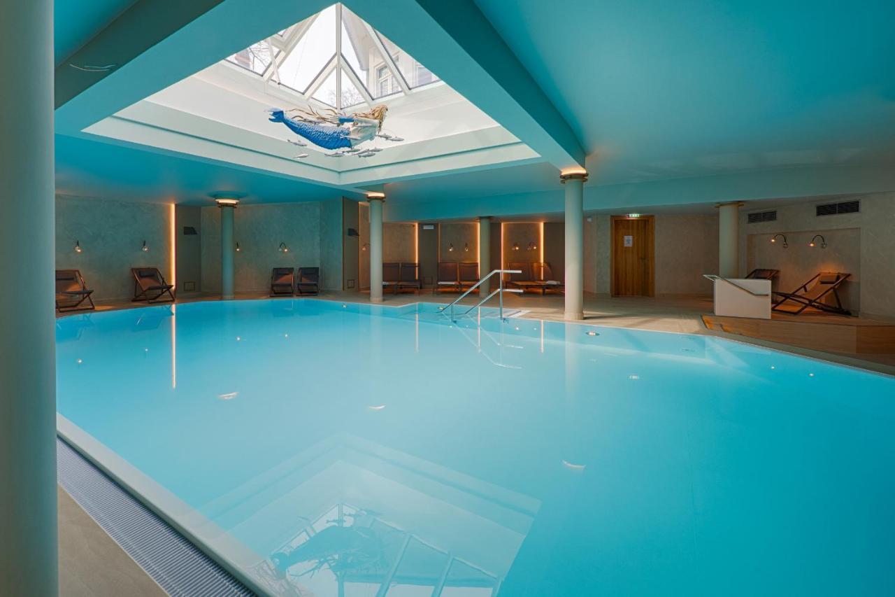 Meeressterne Hotel Weisses Schloss 제바트헤링스도르프 외부 사진
