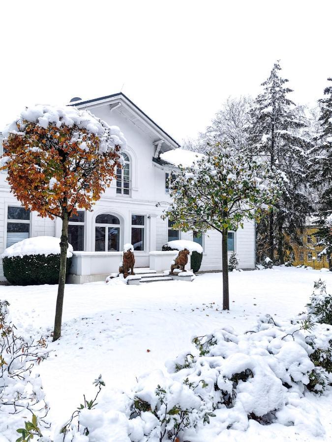 Meeressterne Hotel Weisses Schloss 제바트헤링스도르프 외부 사진