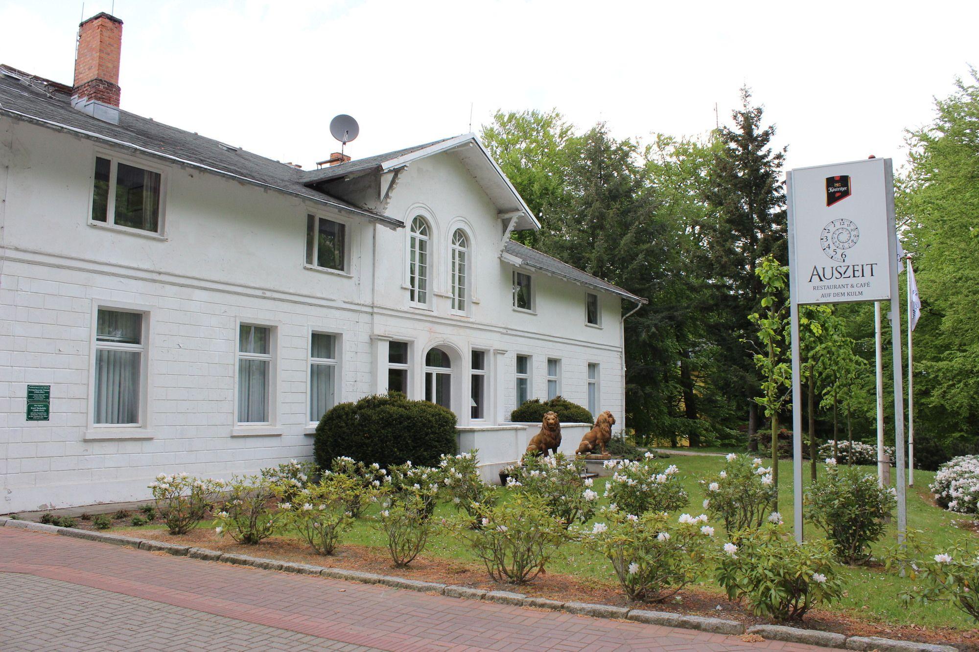 Meeressterne Hotel Weisses Schloss 제바트헤링스도르프 외부 사진