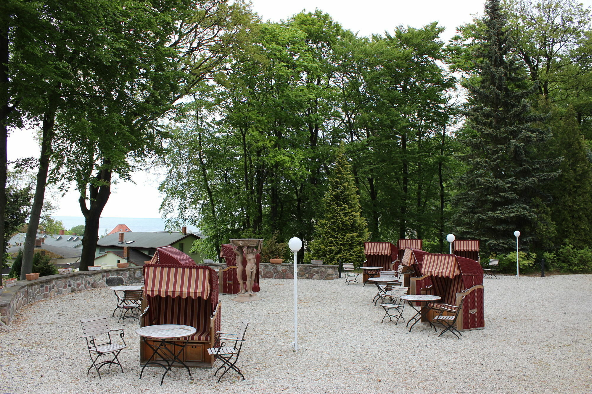 Meeressterne Hotel Weisses Schloss 제바트헤링스도르프 외부 사진